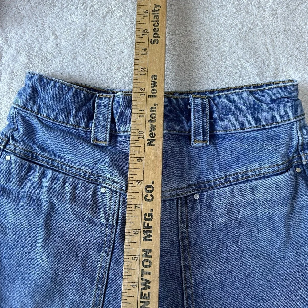 EUC Ba&Sh David Denim Shorts Size XS (25)  Med Wash Zip Front Raw Hem 2.5